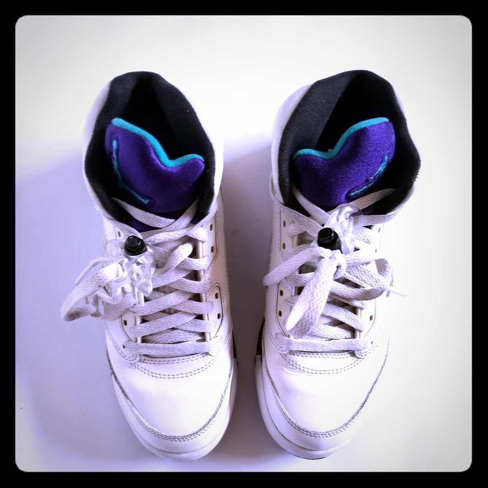Retro Jordan's Grape 5, Big Kids (Boys) size 5
